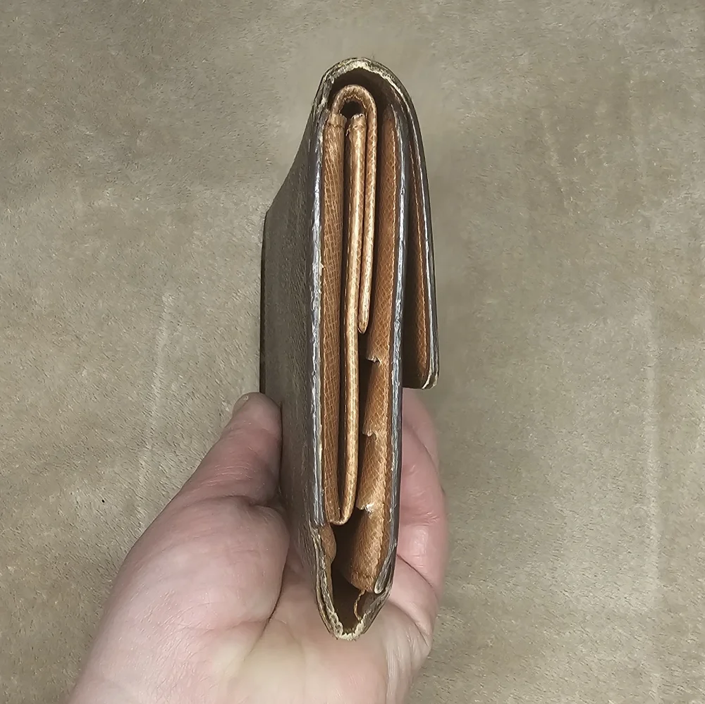 Louis Vuitton Monogram International Wallet Vintage 7.5